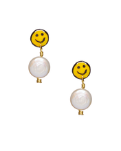 Load image into Gallery viewer, Smiley Earrings